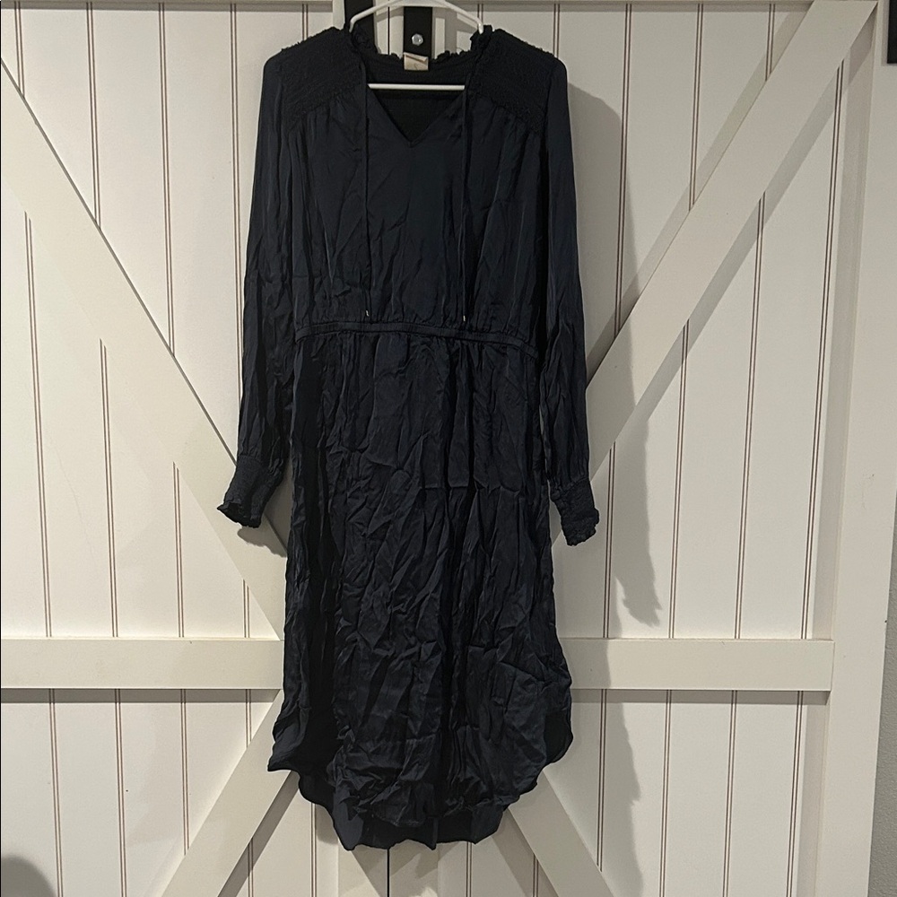 Chic Navy Long Sleeve Dress